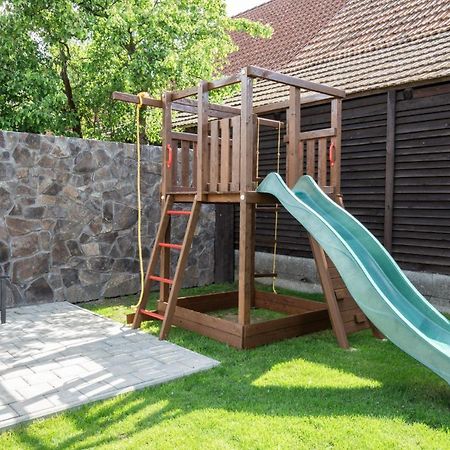 Rodinne Apartmany Alex & Gregor Bešeňová Exterior foto